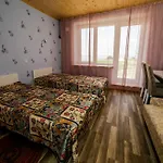 Nina Pensionat 3*